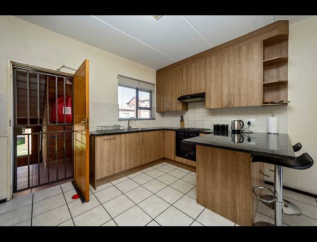 2 BEDROOM APARTMENT RENTED IN RANDPARK RIDGE